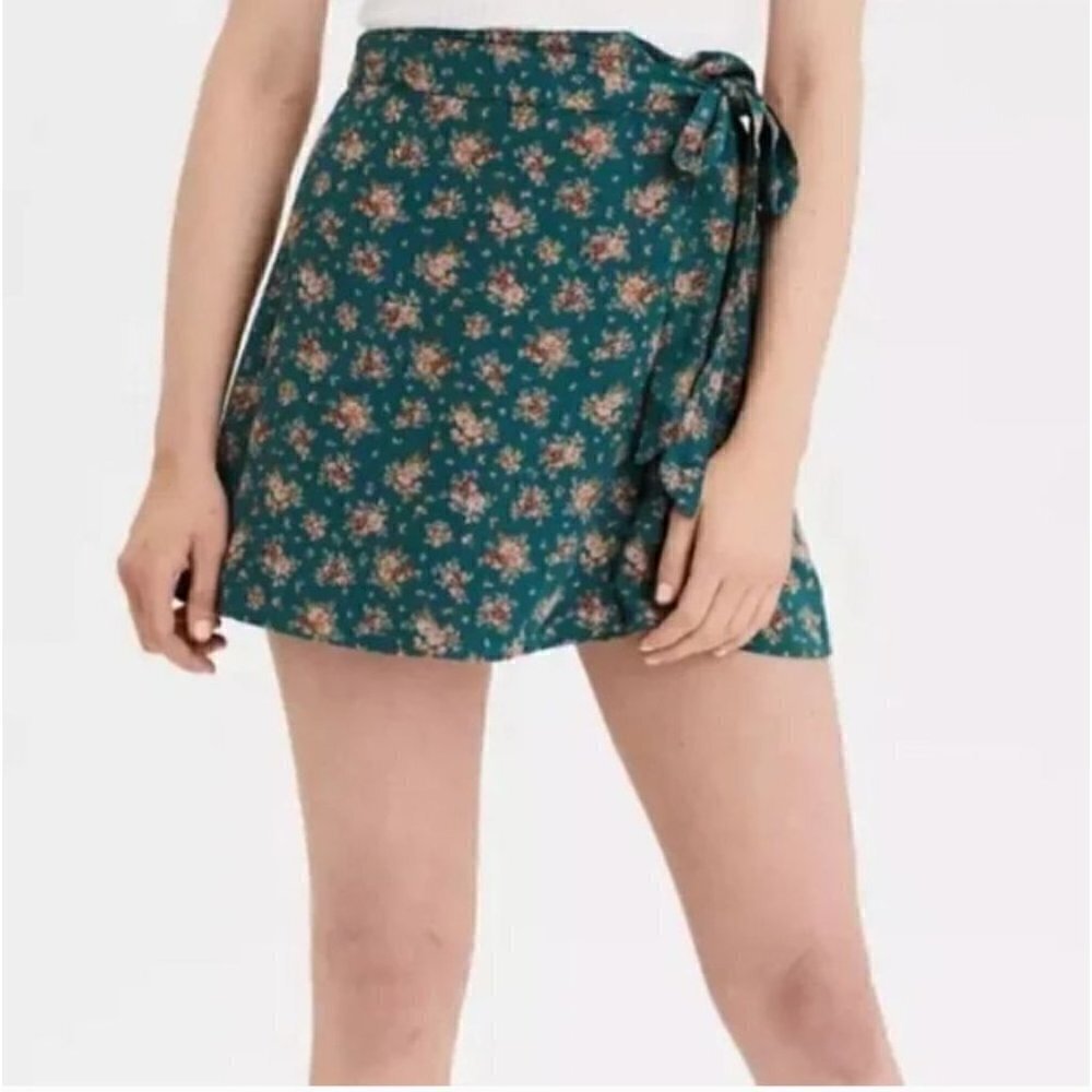 American Eagle AEO Green Floral Mini‎ Wrap Skirt S